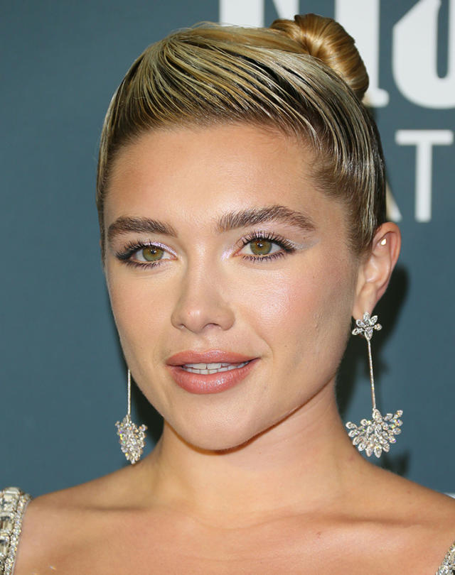 Here's How to Recreate Florence Pugh's Critics' Choice Hair for