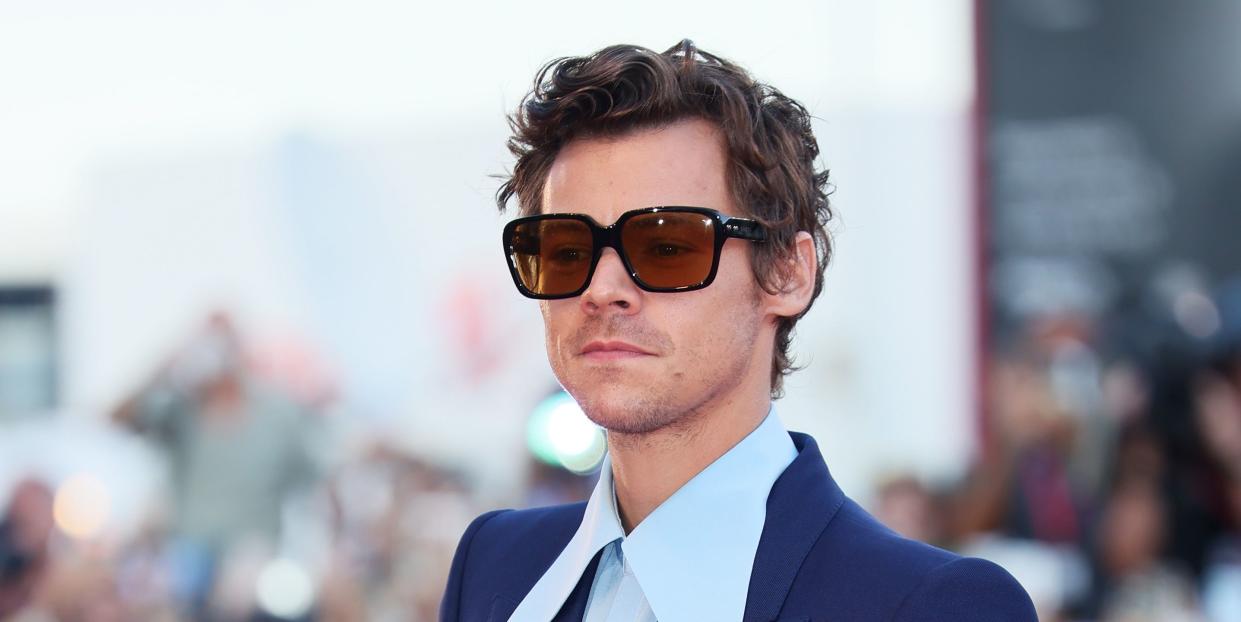 venice, italy   september 05 harry styles attends the dont worry darling red carpet at the 79th venice international film festival on september 05, 2022 in venice, italy photo by ernesto rusciogetty images