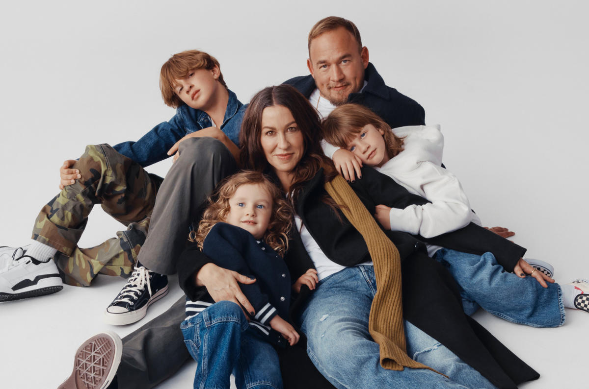 Alanis Morissette Talks Starring With Her Husband & Kids in Gap Holiday