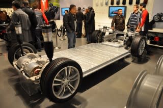 Tesla Model S lithium-ion battery pack in rolling chassis [photo: Martin Gillet via Flickr]