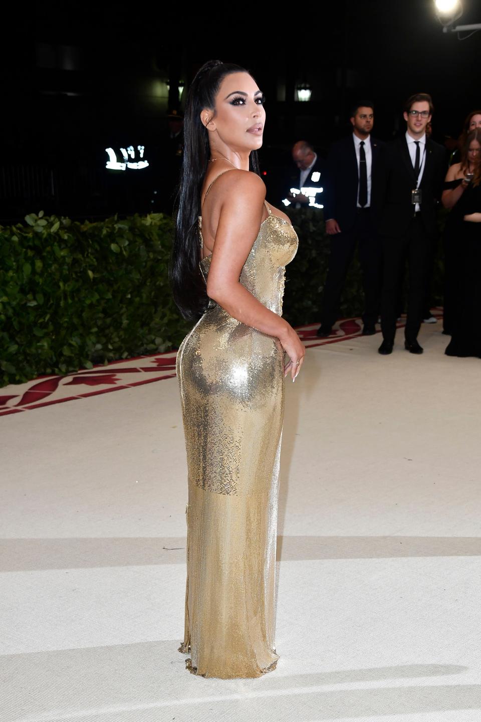 <h1 class="title">Kim Kardashian West in Versace and Lorraine Schwartz jewelry</h1><cite class="credit">Photo: Getty Images</cite>