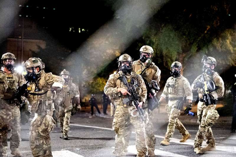 美國總統川普指示國土安全部派出「聯邦部隊」進駐波特蘭鎮壓示威（AP）