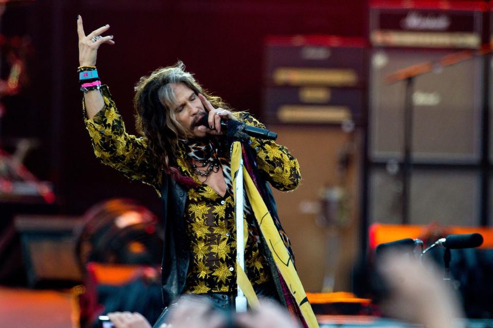 Als Sänger der weltweit erfolgreichen Band Aerosmith wurde Steven Tyler bekannt. Er war zweimal verheiratet. Am berühmtesten ist allerdings seine nicht eheliche Tochter ... (Bild: Ben A. Pruchnie/Getty Images)