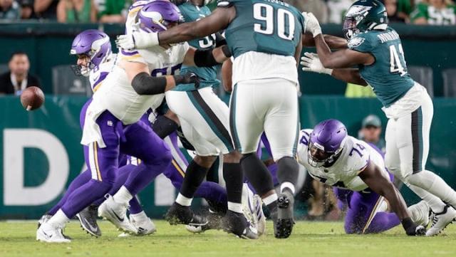 Minnesota Vikings 28 vs 34 Philadelphia Eagles summary, stats and  highlights