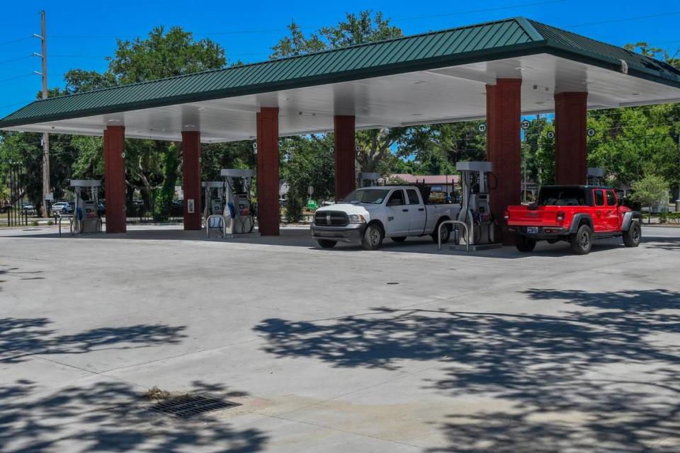 The new Lady’s Island Harris Teeter located at Lady’s Island Drive and Sam’s Point Road will open June 25 and features a pharmacy and a Harris Teeter Fuel Center.