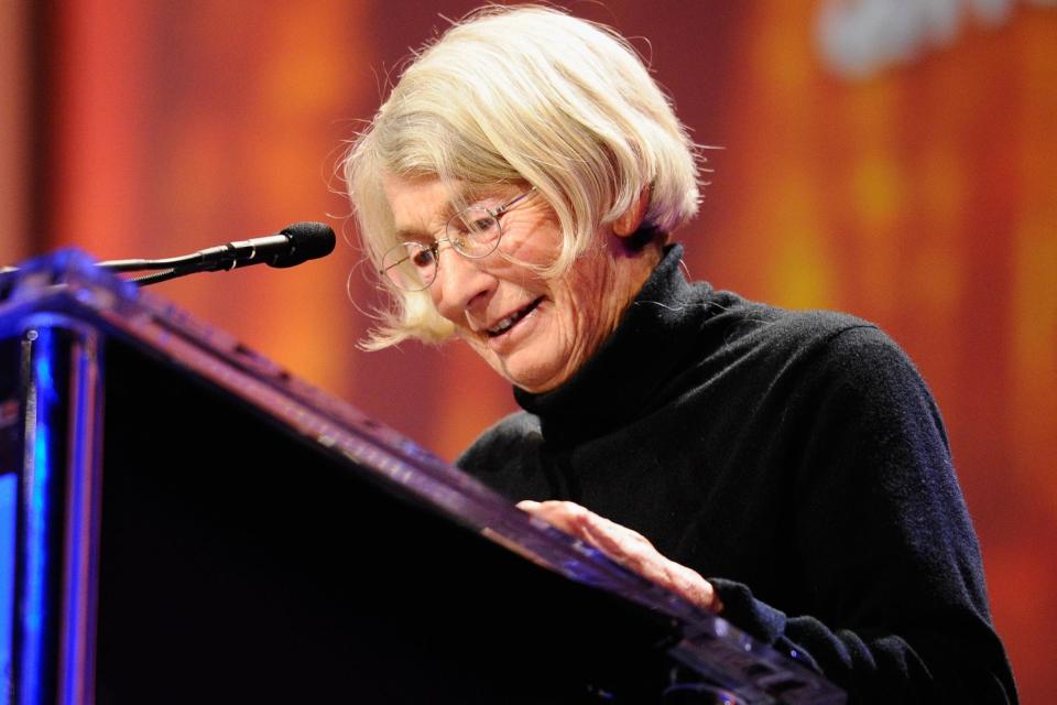 Mary Oliver: Pulitzer Prize-winning poet who cracked mainstream success