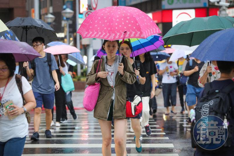 受到東北風影響，北東地區降雨機率提高，氣溫也略降。（本刊資料照）