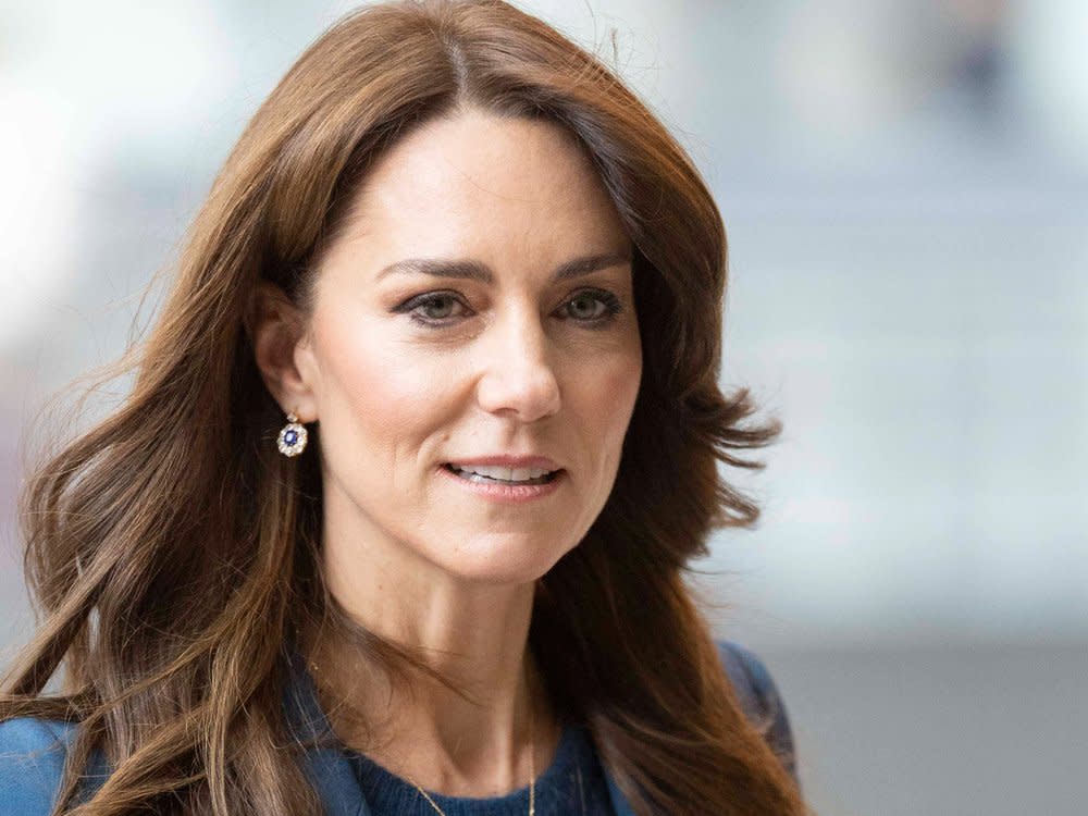 Die Schlagzeilen um Prinzessin Kate reißen nicht ab. (Bild: imago/i Images)