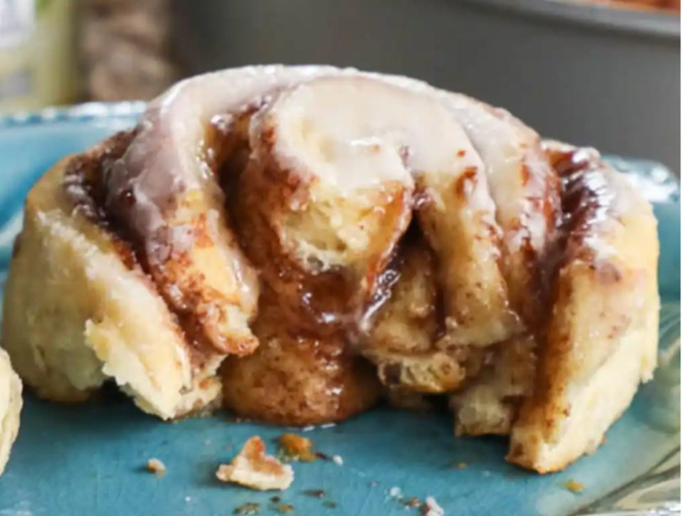 <p>Easy Family Recipes</p><p>First, we had ice cream bread and now we have been introduced to ice cream cinnamon rolls!</p><p><strong>Get the recipe: <a href="https://easyfamilyrecipes.com/ice-cream-cinnamon-rolls" rel="nofollow noopener" target="_blank" data-ylk="slk:Ice Cream Cinnamon Rolls;elm:context_link;itc:0;sec:content-canvas" class="link ">Ice Cream Cinnamon Rolls</a></strong></p>