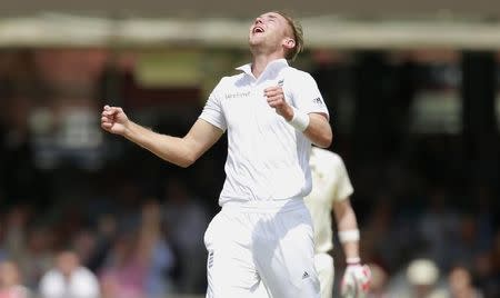 Cricket - England v Australia - Investec Ashes Test Series Second Test - Lord?s - 17/7/15 England's Stuart Broad celebrates after he bowls and Jos Butler catches Australia's Adam Voges Action Images via Reuters / Andrew Couldridge Livepic