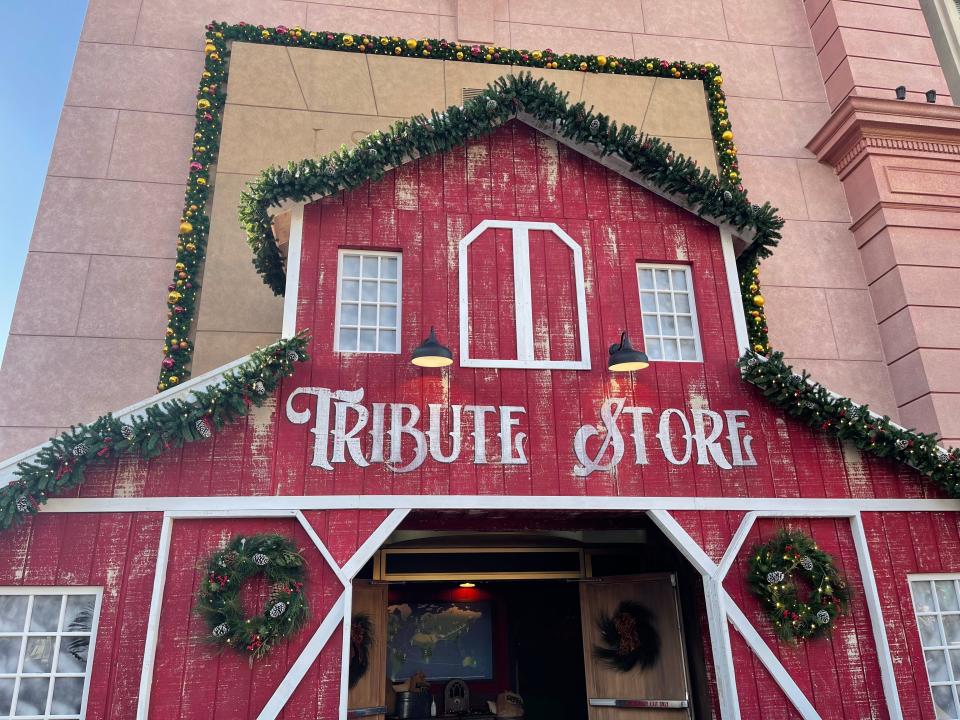 exterior shot of the christmas tribute store at universal orlando