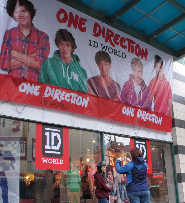 1D World! One Direction Fans Flock To New Merchandise Store In Vancouver