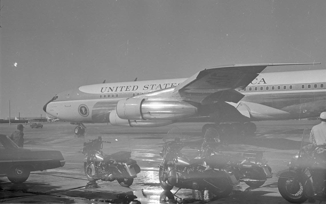 Air Force One at Carswell Air Force Base, John F. Kennedy’s visit to Fort Worth, 11/21-22/1963