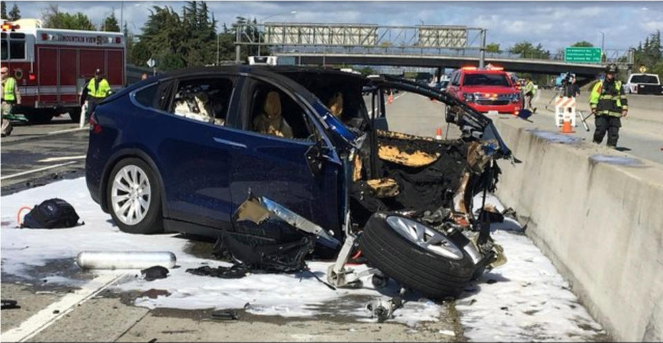 Last spring, Apple engineer Walter Huang aka Wei Lun Huang died in a crashwhen his Tesla Model X hit a median on Highway 101 in Mountain View while thecar's Autopilot driving assist was engaged