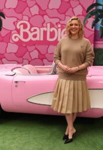 Margot Robbie attends the photocall for 'Barbie' at Four Seasons Hotel in  Beverly Hills, California-250623_15