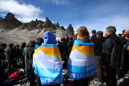 Environment NGOs, Alps protection associations commemorate dying glacier at on-site mourning ceremony