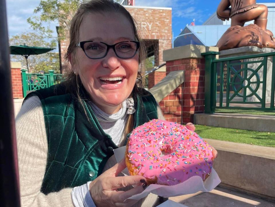 jill robbins with giant donut