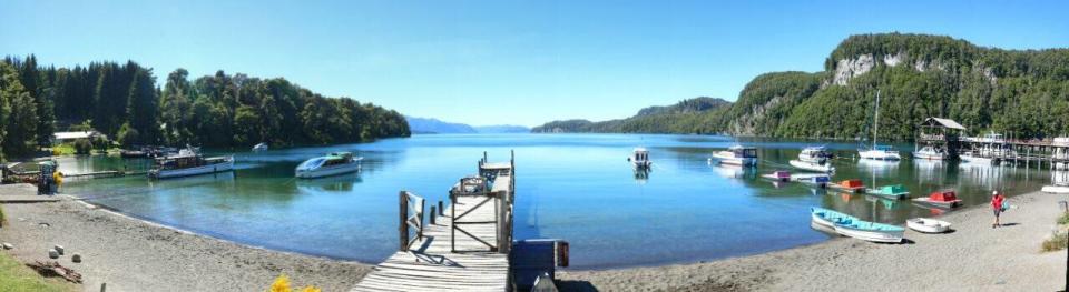 Muelle de Bahía Mansa sobre el lago Nahuel Huapi. Villa la Angostura. (LR)