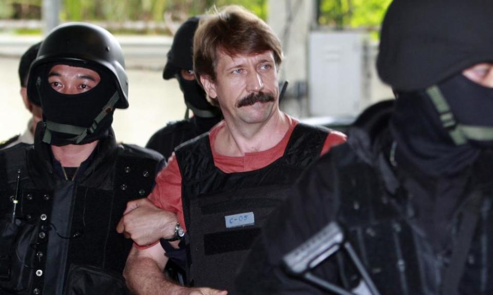 Viktor Bout in clutches of Thai police
