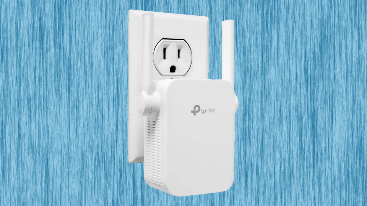 Save 40 percent on this TP-Link N300 WiFi Extender. (Photo: Amazon)