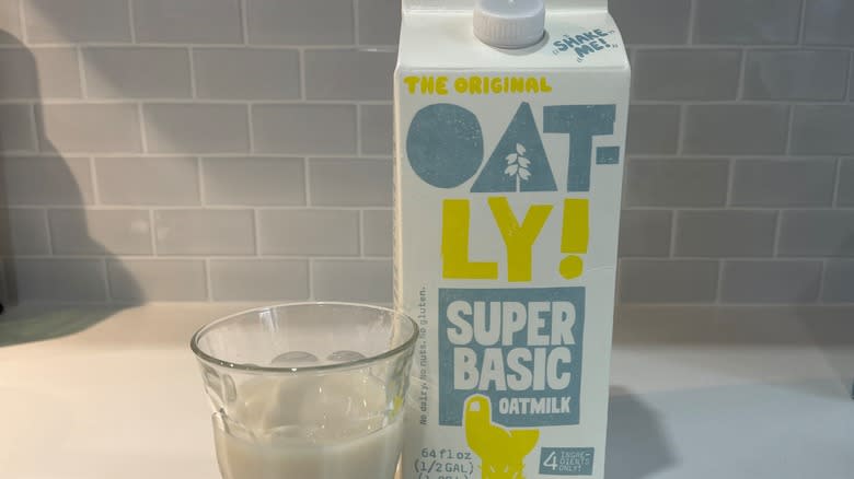 Oatly Super Basic oatmilk