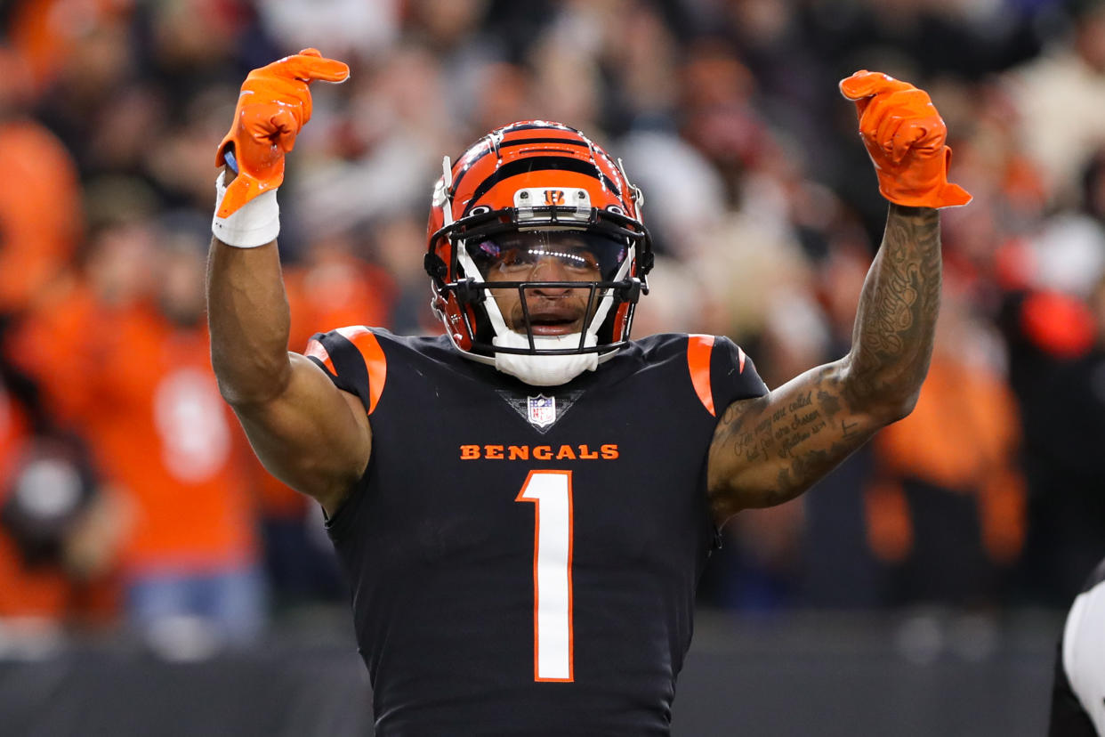 CINCINNATI, OH - DECEMBER 12: Cincinnati Bengals wide receiver Ja'Marr Chase (1) reacts during the game against the San Francisco 49ers and the Cincinnati Bengals on December 12, 2021, at Paul Brown Stadium in Cincinnati, OH. (Photo by Ian Johnson/Icon Sportswire via Getty Images)