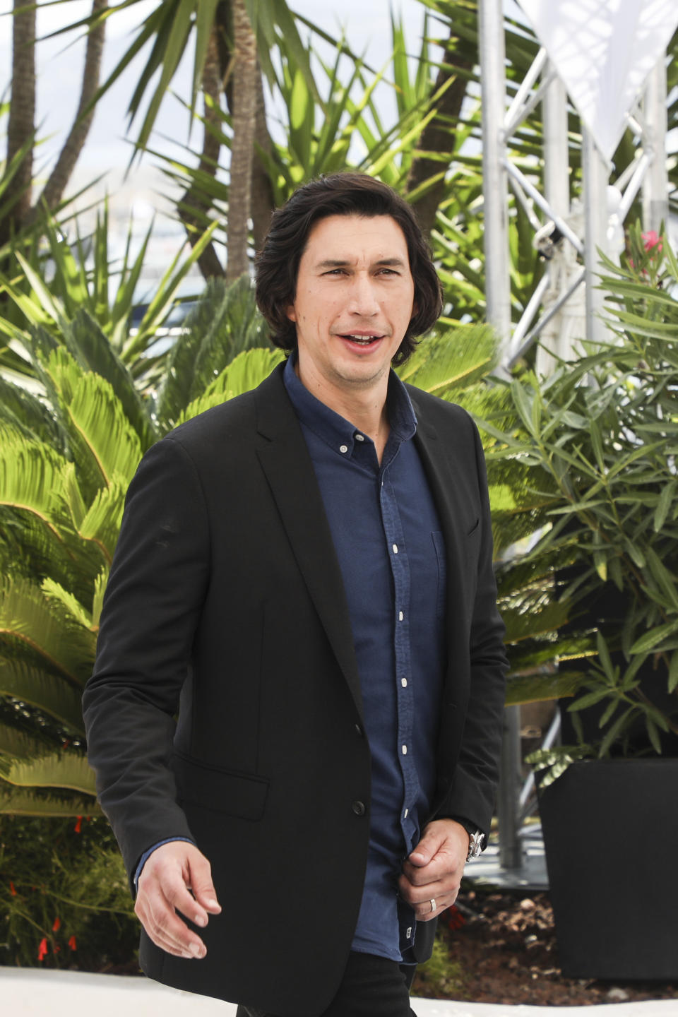 El actor Adam Driver posa con motivo del estreno de "Annette" en el Festival Internacional de Cine de Cannes, en el sur de Francia, el martes 6 de julio de 2021. (Foto por Vianney Le Caer/Invision/AP)