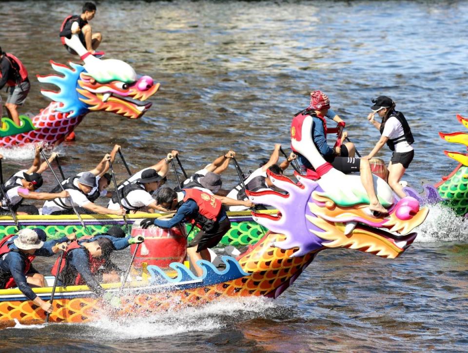 高雄愛河龍舟嘉年華。（圖：高雄市運動發展局提供）