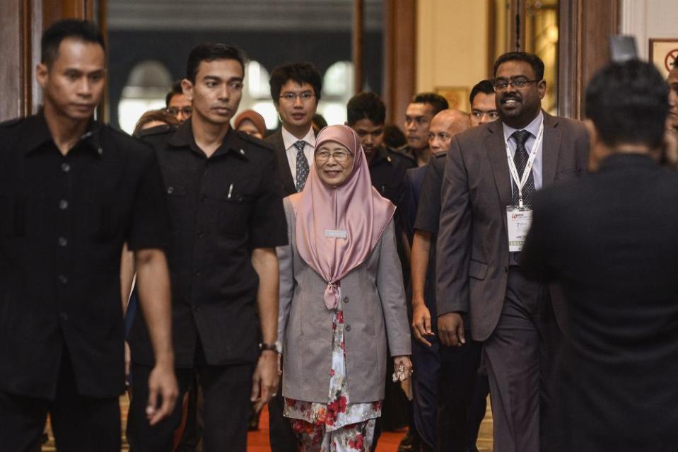 Datuk Seri Dr Wan Azizah Wan Ismail arrives for WowComm 2019 in Putrajaya December 5, 2019. — Picture by Miera Zulyana