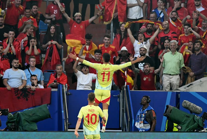 Foto del lunes del futbolista de España Ferran Torres celebrando tras marcar ante Albania