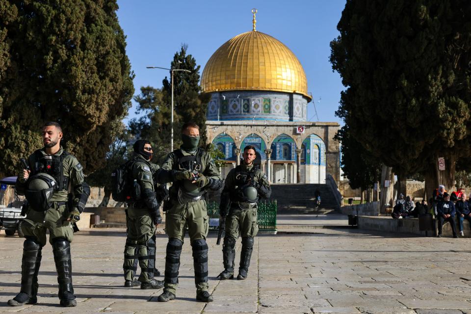 Israeli security forces guard the Al-Aqsa Mosque compound following clashes that erupted during Islam's holy fasting month of Ramadan in Jerusalem, April 5, 2023. / Credit: AHMAD GHARABLI/AFP/Getty