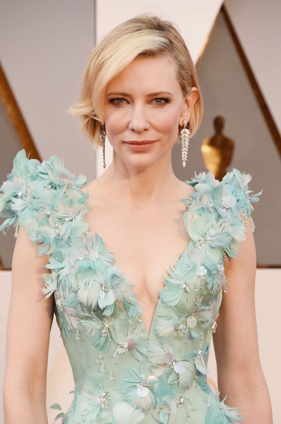 best short haircuts for older women cate blanchett