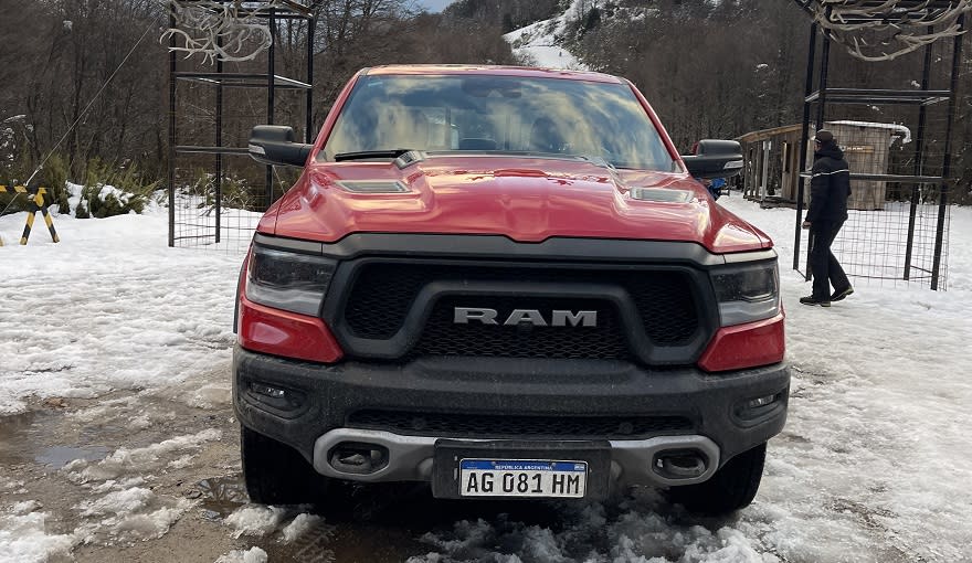 La RAM Rebel en Lago Hermoso, donde es sponsor.