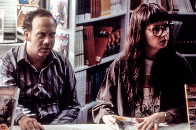 Everett Collection Paul Giamatti and Hope Davis in 'American Splendor'