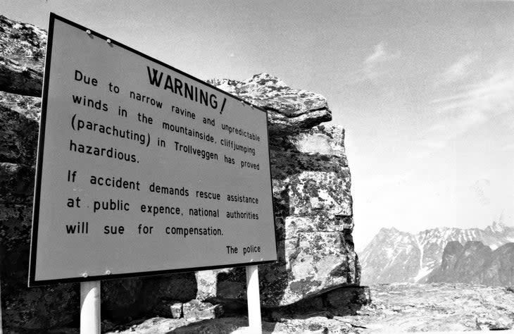 <span class="article__caption">The warning sign cemented into the rock next to the launch site. </span> (Photo: Arnstein Myskja)