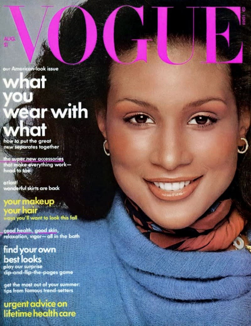 Pour autant, en 1974 c’est bien le Vogue US qui assume sa première mannequin afro-américaine. Beverly Johnson essuie de nombreuses épreuves sur le shooting pour autant : les coiffeurs refusent de toucher ses cheveux Kodak arrange mal la pellicule.. L’année suivante, c’est en couverture du ELLE français qu’elle se distinguera. Une première aussi pour le magazine français. La mannequin jouira ensuite d’une très belle carrière, cumulant plus de 500 couvertures de magazine comme Cosmopolitan et Essence.