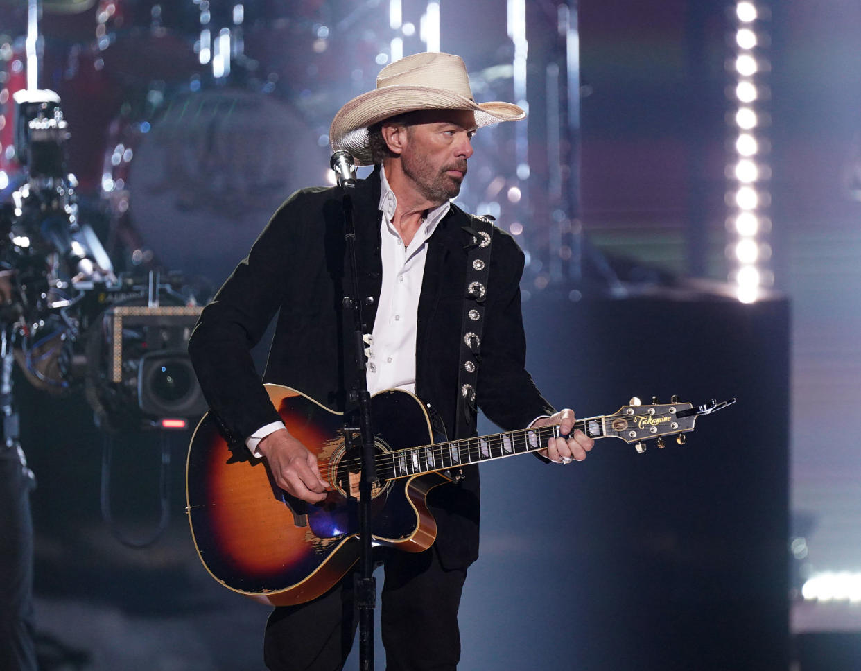 Toby Keith performs on stage during the awards show.  (Mickey Bernal/NBC / NBC via Getty Images)