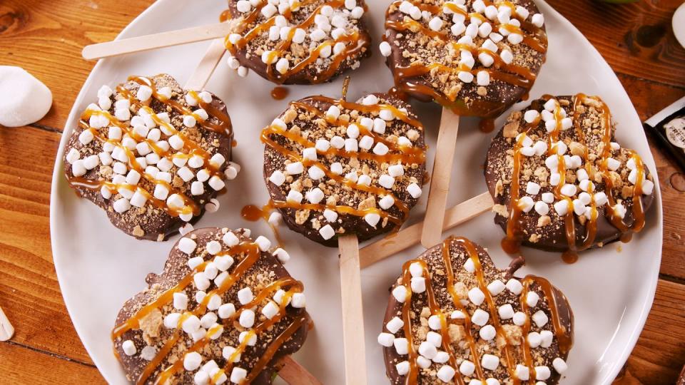 S'mores Apples Pops