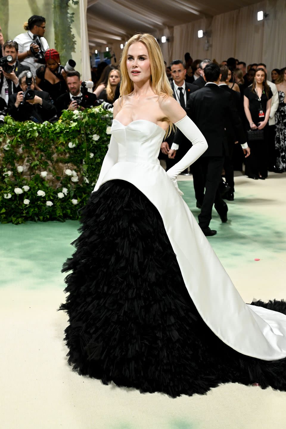 nicole kidman at the 2024 met gala sleeping beauties reawakening fashion held at the metropolitan museum of art on may 6, 2024 in new york city photo by gilbert floresvariety via getty images