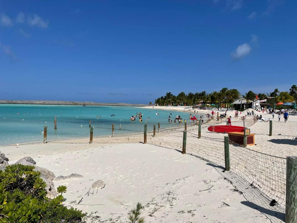 beach on castaway cay disney island