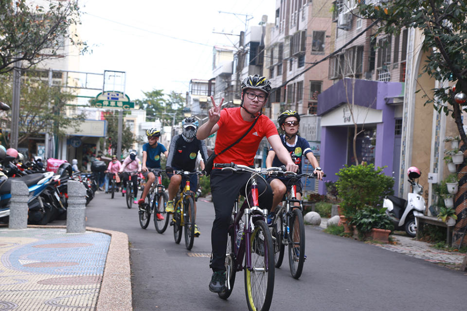 東海藝術街商圈闖關照。