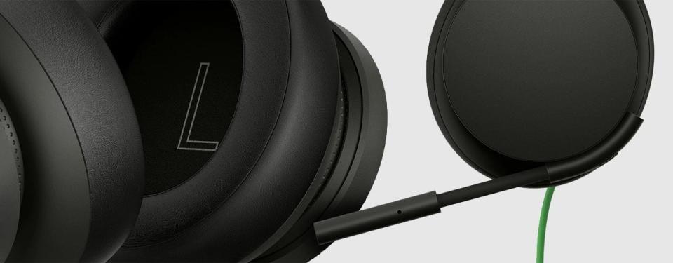 Xbox Stereo Headset microsoft on grey background