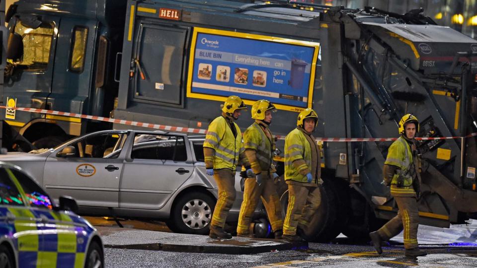 Bin Lorry Crashes Into Shoppers: Six Dead