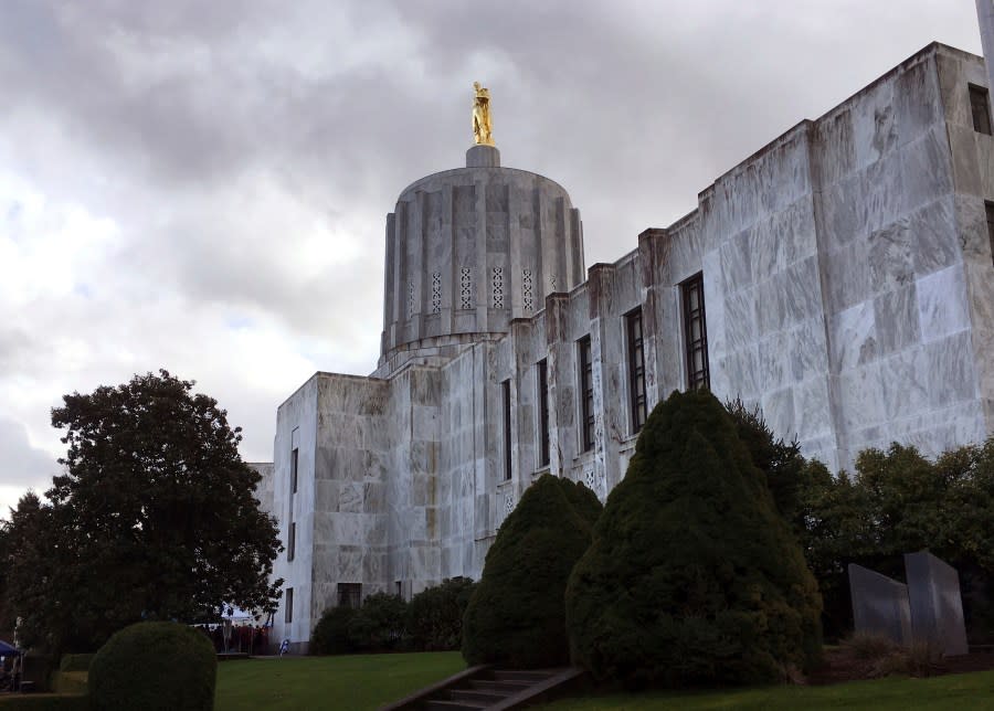 <em>This Jan. 11, 2018, file photo, shows the state Capitol in Salem, Oregon. (AP Photo/Andrew Selsky, File)</em>