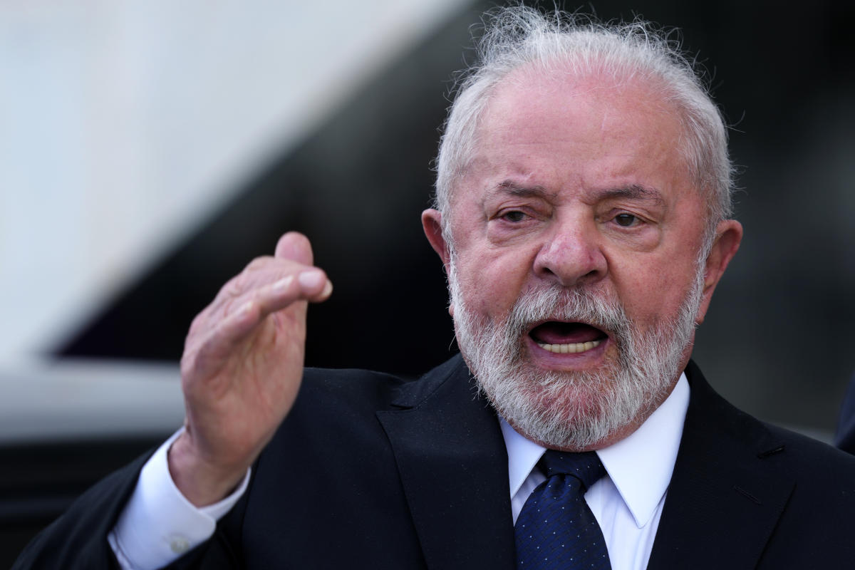 Lula cancela viagem à China por causa de pneumonia