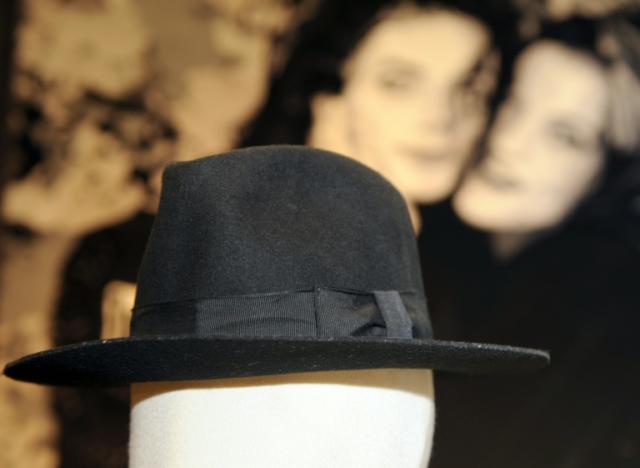 Michael Jackson's moonwalk fedora up for auction in Paris