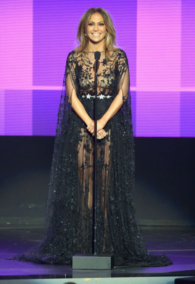 Jennifer Lopez en Zuhair Murad lors des American Music Awards 2015.