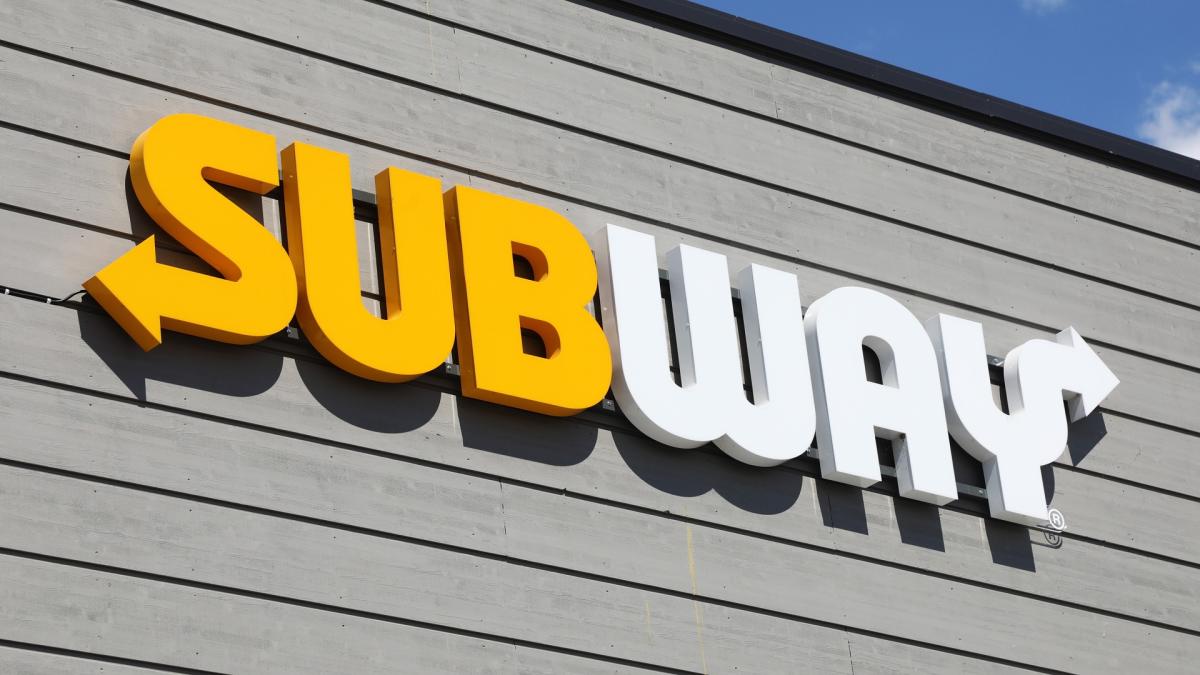 Subway Debuts Smart Fridges To Sell Pre-Made Sandwiches