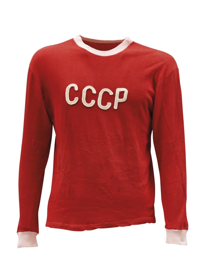 <p>La maglia della nazionale di Blochin, eroe del calcio sovietico (foto: Aste Bolaffi) </p>