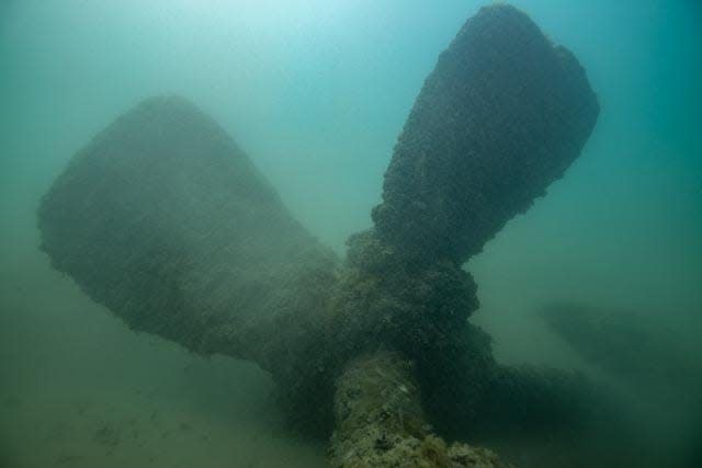 The propeller from the shipwreck site of the Muskegon 
remains in Lake Michigan.